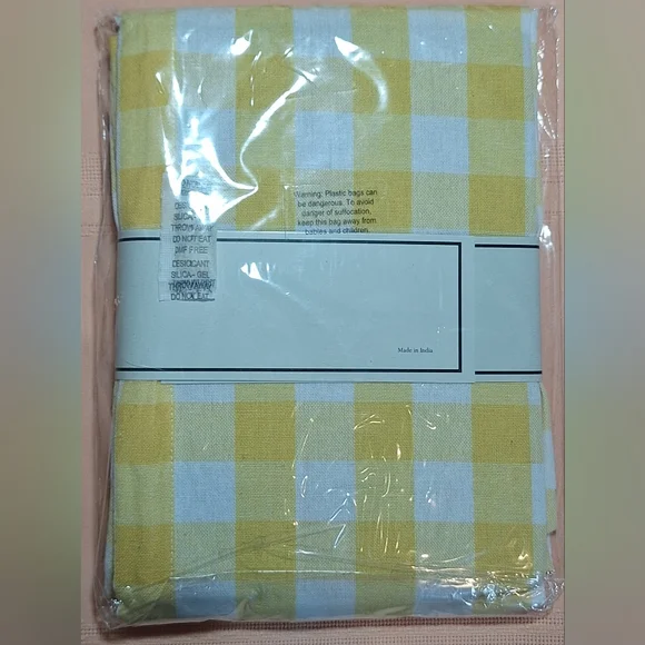 NWT YOUR TABLECLOTH table runner Size 14×72 - Picture 2 of 4